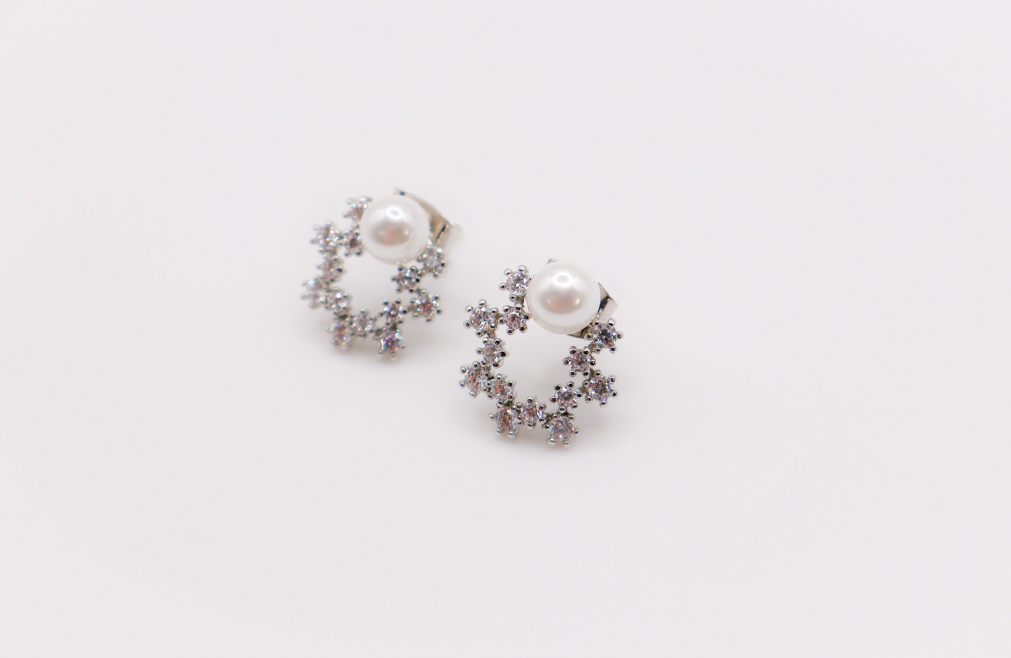 Pearlescent White Gold Earrings