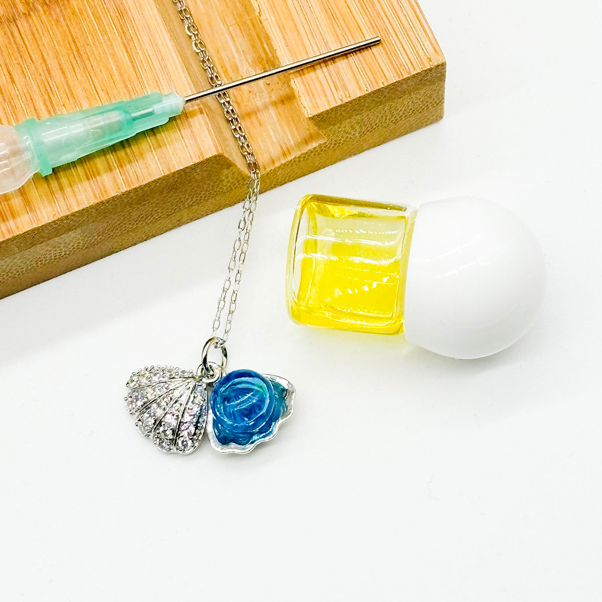 Aqua Diamond Shell Aroma Necklace | Sterling Silver | Energy & Healing Diffuser